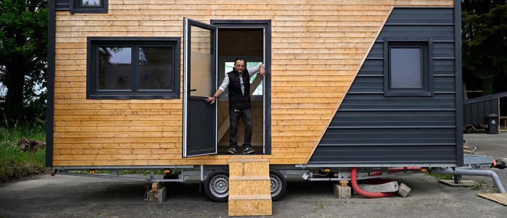 cops-post-hilarious-announcement-after-someone-stole-an-entire-‘tiny-house’