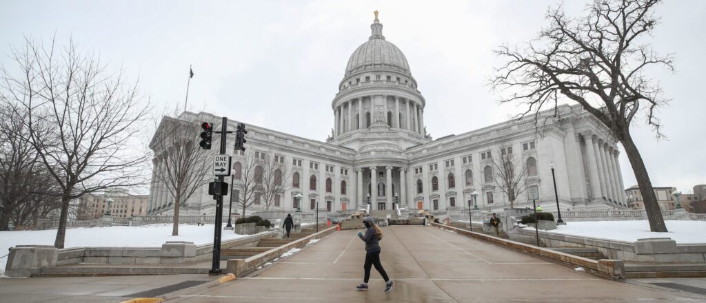 lawyer-sues-wisconsin-bar-over-clerkship-program-that-allegedly-selects-students-based-on-race