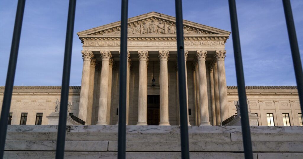 colorado-supreme-court-disqualifies-trump-from-primary-ballot-citing-14th-amendment