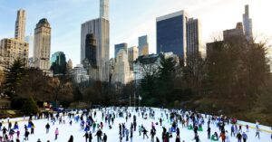 new-york’s-airbnb-ban-is-causing-a-christmas-crunch