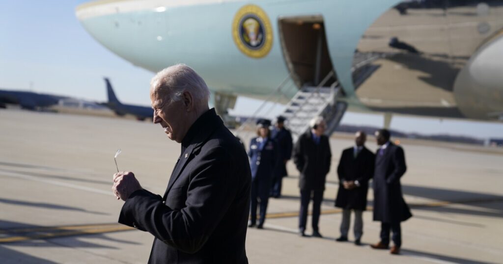 biden-takes-trump-attacks-and-economics-pitch-to-milwaukee