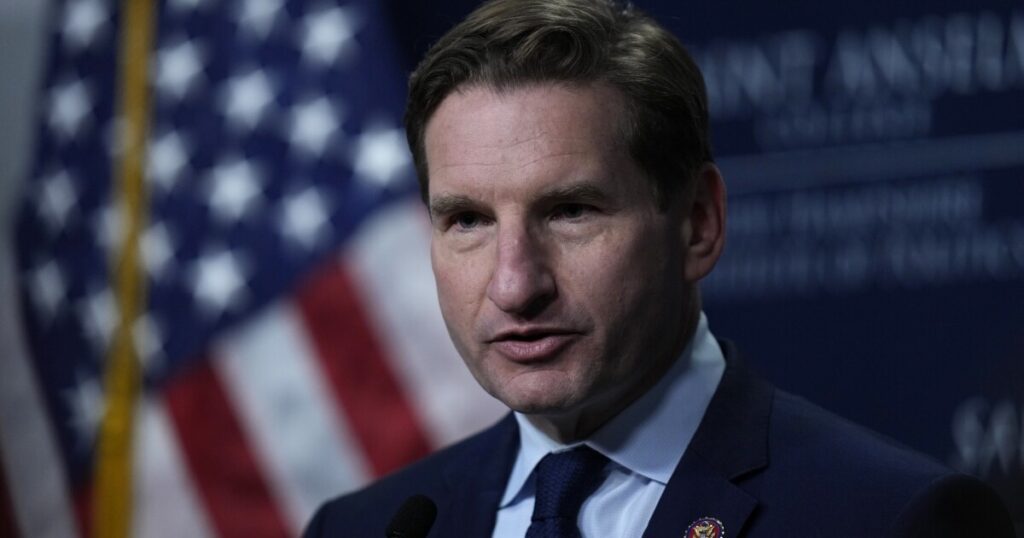 dean-phillips-says-biden-could-‘pass-the-torch’-after-a-poor-early-state-showing