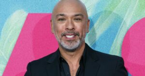 comedian-jo-koy-named-golden-globes-host-in-a-long-awaited-announcement