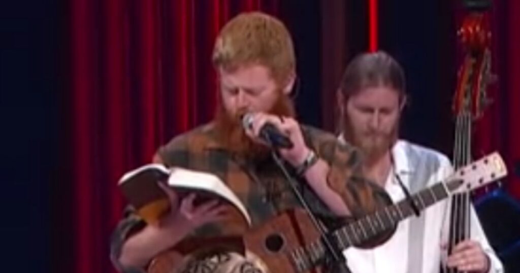 video:-oliver-anthony-shares-powerful-bible-verse-before-grand-ole-opry-debut