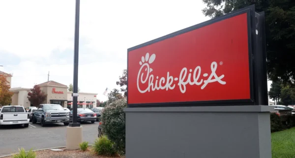 new-york-lawmakers-introduce-legislation-that-would-force-chick-fil-a-to-stay-open-on-sundays