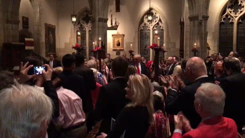 christmas-eve-flashback:-donald-trump-wildly-cheered-at-christmas-eve-church-service