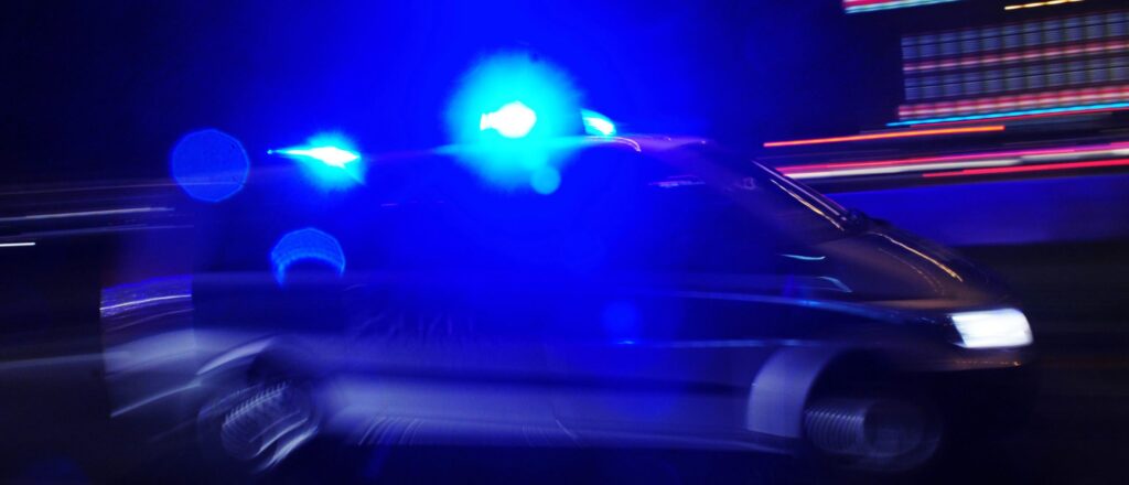 man-bear-sprays-and-stops-two-suspected-carjackers-after-they-try-taking-his-mom’s-car:-report