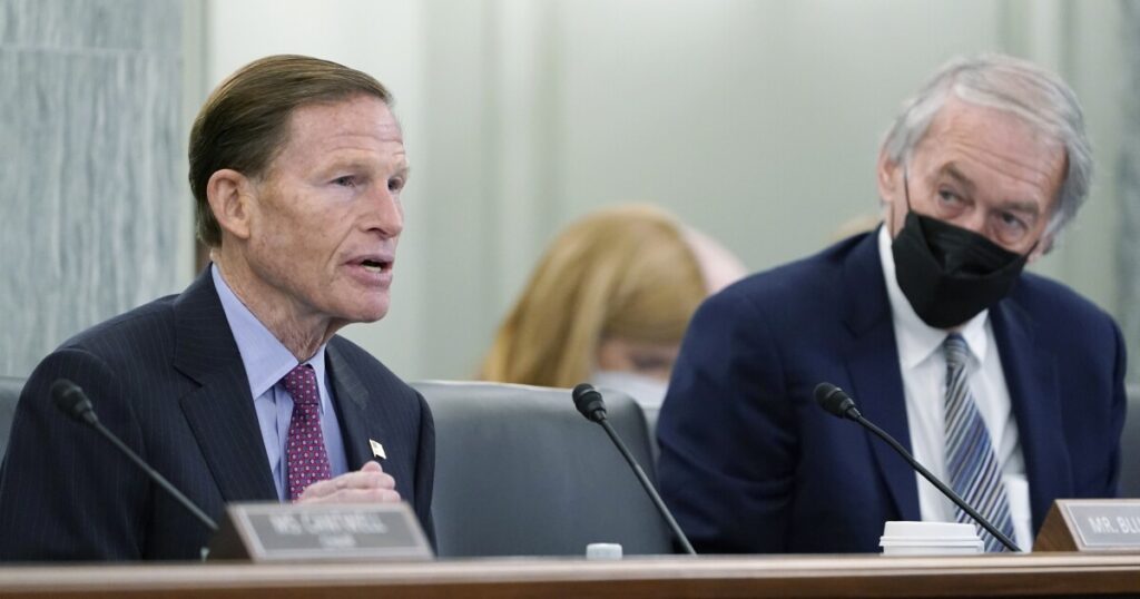 sens.-blumenthal-and-markey-call-for-further-tesla-recalls