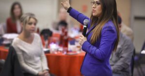 lauren-boebert’s-district-swap-is-gift-to-gop,-but-reelection-obstacles-remain