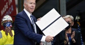 swamp’s-hidden-regulations-cost-$50,000-per-employee,-lost-investment