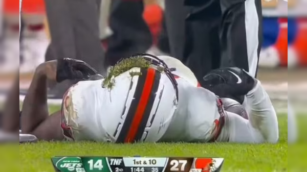 scary:-browns-wide-receiver-suffers-brain-injury-causing-involuntary-body-movements-(video)