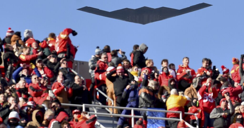 b-2-stealth-bomber-to-fly-over-rose-parade-following-absence-last-year