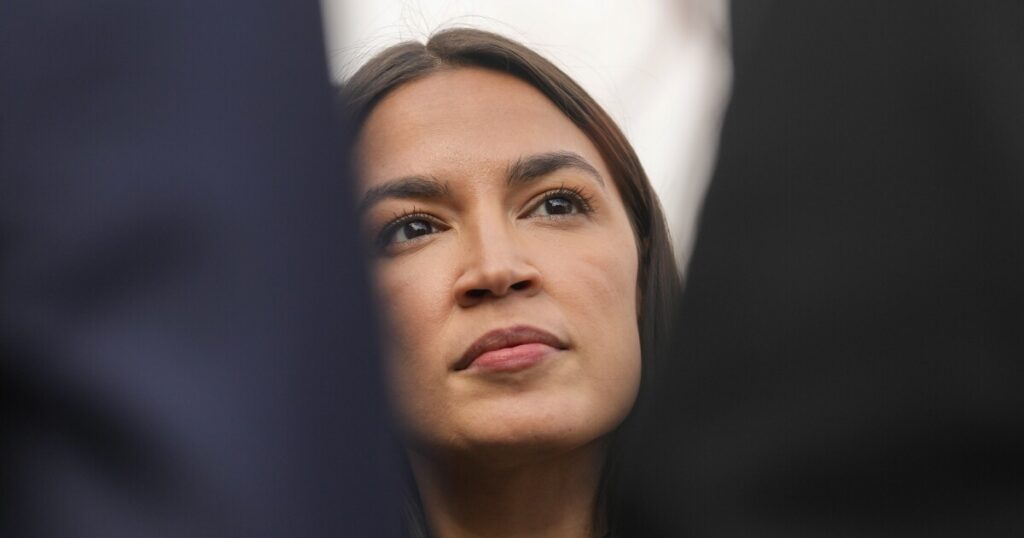 aoc-boasts-of-calling-on-‘clarence-thomas-to-resign’-as-part-of-’23-wins-of-2023′