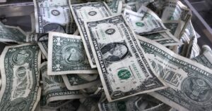 illinois’-minimum-wage-increases-to-$14-an-hour-monday