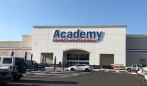 louisiana-sporting-goods-store-employees-fired-after-chasing-thief-who-stole-a-pistol