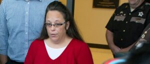 former-clerk-kim-davis-ordered-to-pay-more-than-$200,000-in-fees