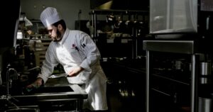most-expensive-states-to-open-restaurants-tend-to-have-high-minimum-wages