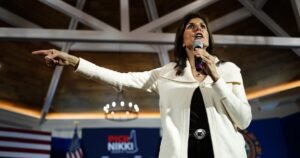 cnn-iowa-town-hall:-haley-calls-for-gop-to-move-past-trump-and-boasts-leads-over-biden