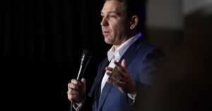 cnn-iowa-town-hall:-desantis-delivers-strong-showing-11-days-away-from-caucuses