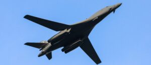 us-b-1-bomber-crashes-during-attempted-landing