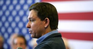 desantis-dings-haley-for-proposing-school-security-similar-to-airports-after-iowa-shooting