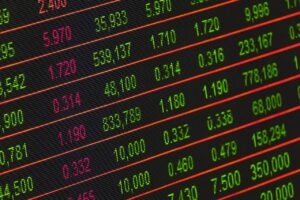 report-shows-how-much-top-lawmakers-made-on-the-stock-market-in-2023