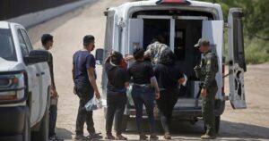 cities-large-and-small-react-to-buses-carrying-migrants-to-their-doorstep