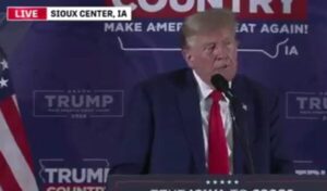trump-hilariously-roasts-haley:-‘she’s-a-globalist-—-you-know,-she-likes-the-globe’-(video)