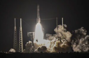 first-us-lunar-lander-in-more-than-50-years-rockets-toward-moon
