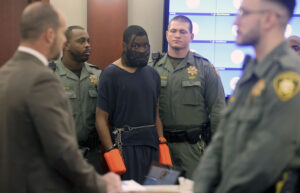 las-vegas-man-who-leaped-at-judge-receives-new-sentencing
