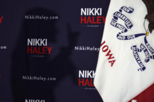 winter-weather-wreaks-havoc-with-gop-campaigns-days-before-iowa