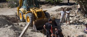 sanitation-worker-dies-after-accident-leaves-him-buried-alive,-police-say:-report