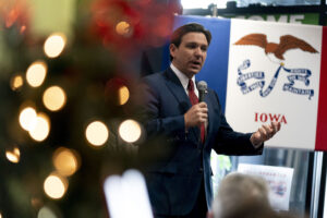 desantis-dings-trump,-haley,-and-biden-in-iowa-town-hall:-‘few-fries-short-of-a-happy-meal’