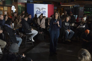 nikki-haley-on-guard-in-iowa-after-string-of-late-mistakes-before-critical-caucuses
