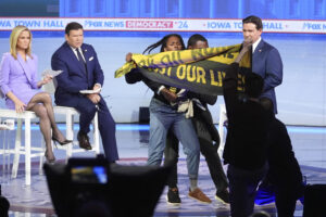 desantis-laughs-off-protesters-who-stormed-live-town-hall:-‘that-was-a-mistake’
