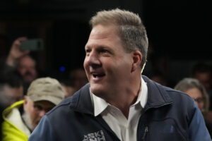 sununu-pushes-christie-to-drop-out-of-2024-race:-‘he-helps-trump-win’-if-he-stays-in