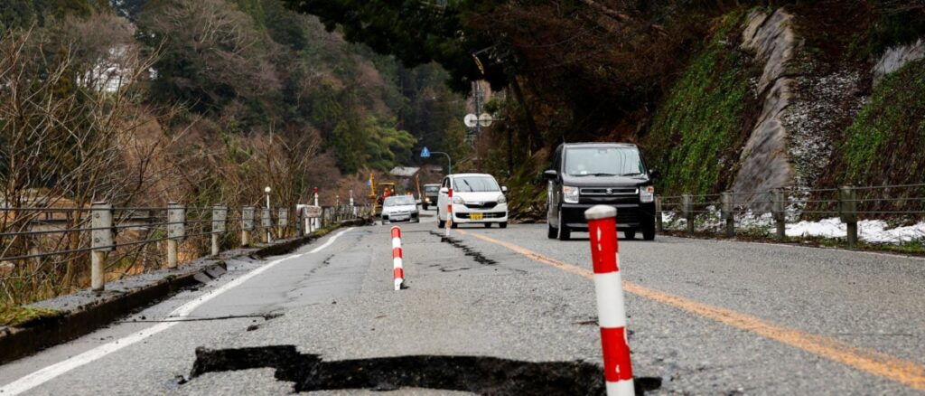 fact-check:-no,-this-video-does-not-show-an-underwater-view-of-recent-earthquake-in-japan