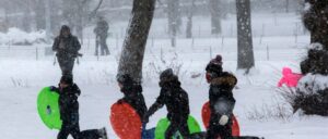 corporate-press-frets-that-north-america-is-losing-snow.-there’s-just-one-problem
