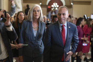 house-democratic-leaders-lay-down-gauntlet-to-gop-over-shutdown-fears:-‘do-your-job’