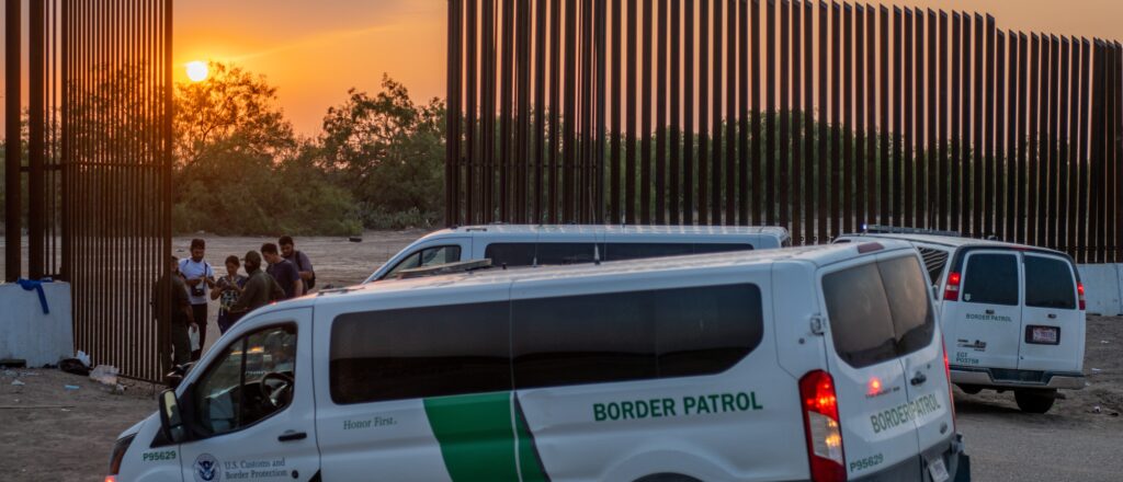 border-patrol-agents-quietly-support-texas’-move-to-seize-area-of-border