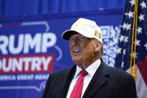 desantis-courts-iowa-evangelical-voters,-but-many-won’t-shake-faith-in-trump