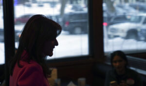 haley-asserts-she-knows-why-iowa-voters-are-‘coming-to-us’