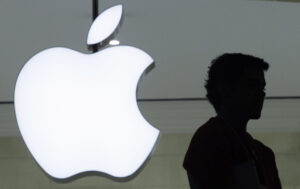 supreme-court-denies-requests-to-review-ruling-in-suit-between-fortnite-creator-and-apple
