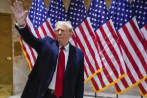 watch-live:-trump-delivers-remarks-in-portsmouth,-new-hampshire