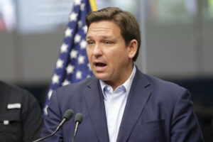 former-desantis-super-pac-spokesman-defects-to-trump-team