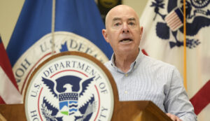 mayorkas-decries-‘harmful-results’-of-border-divide-after-impeachment-hearing
