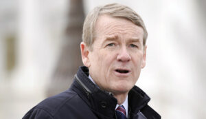 denver-mayor-joins-colorado-democrats-to-urge-migrant-protections-in-border-deal