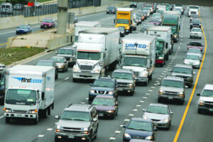 driverless-18-wheel-truck-set-for-first-route-in-2024
