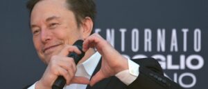 elon-musk-posts-extremely-nsfw-image-praising-milei’s-davos-speech