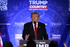 watch-live:-donald-trump-expected-to-get-tim-scott’s-endorsement-at-rally-in-new-hampshire